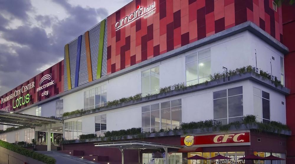 Amaris Hotel Ponorogo Exterior photo